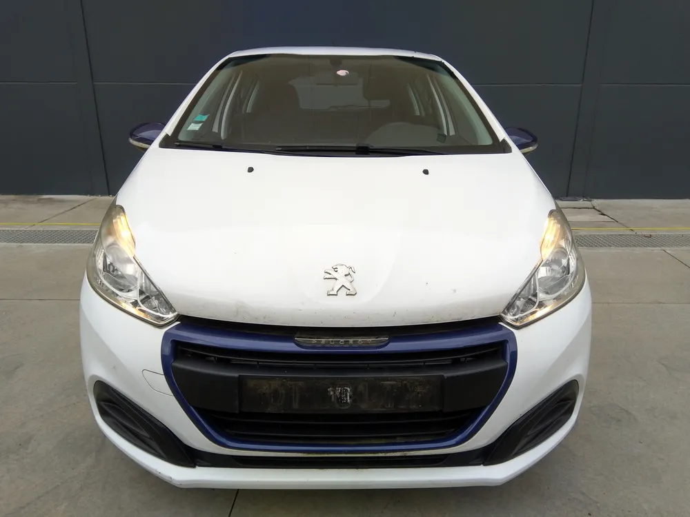 PEUGEOT 208 I