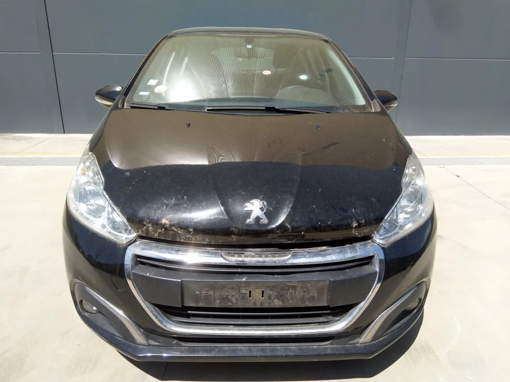 PEUGEOT 208 I
