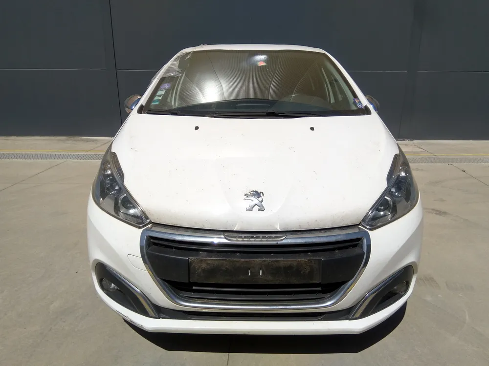 PEUGEOT 208 I