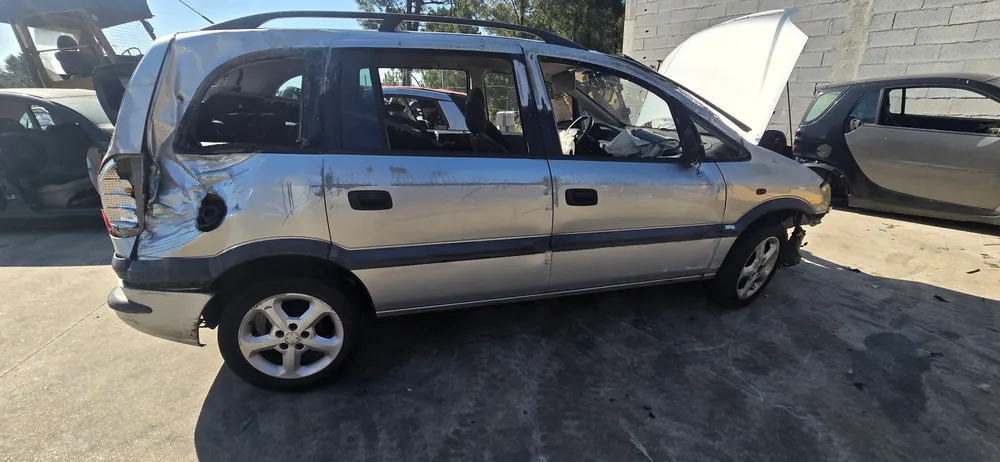 OPEL ZAFIRA A Veículo multiuso