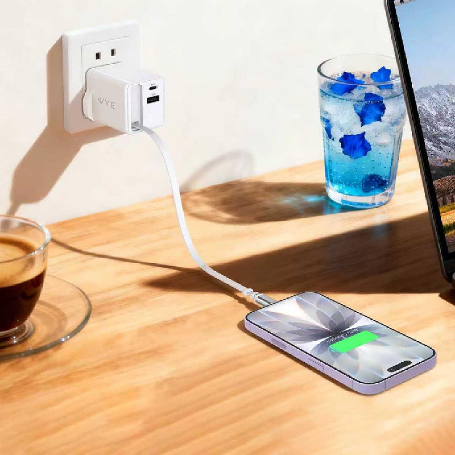 PA21 65W USB-C & USB-A Power Adapter with Retractable Cable