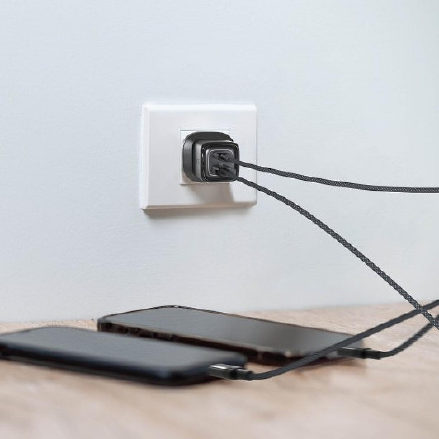 32W Dual Port USB-C & USB-A Charging Kit with USB-C to USB-C Cable  (Gan III)