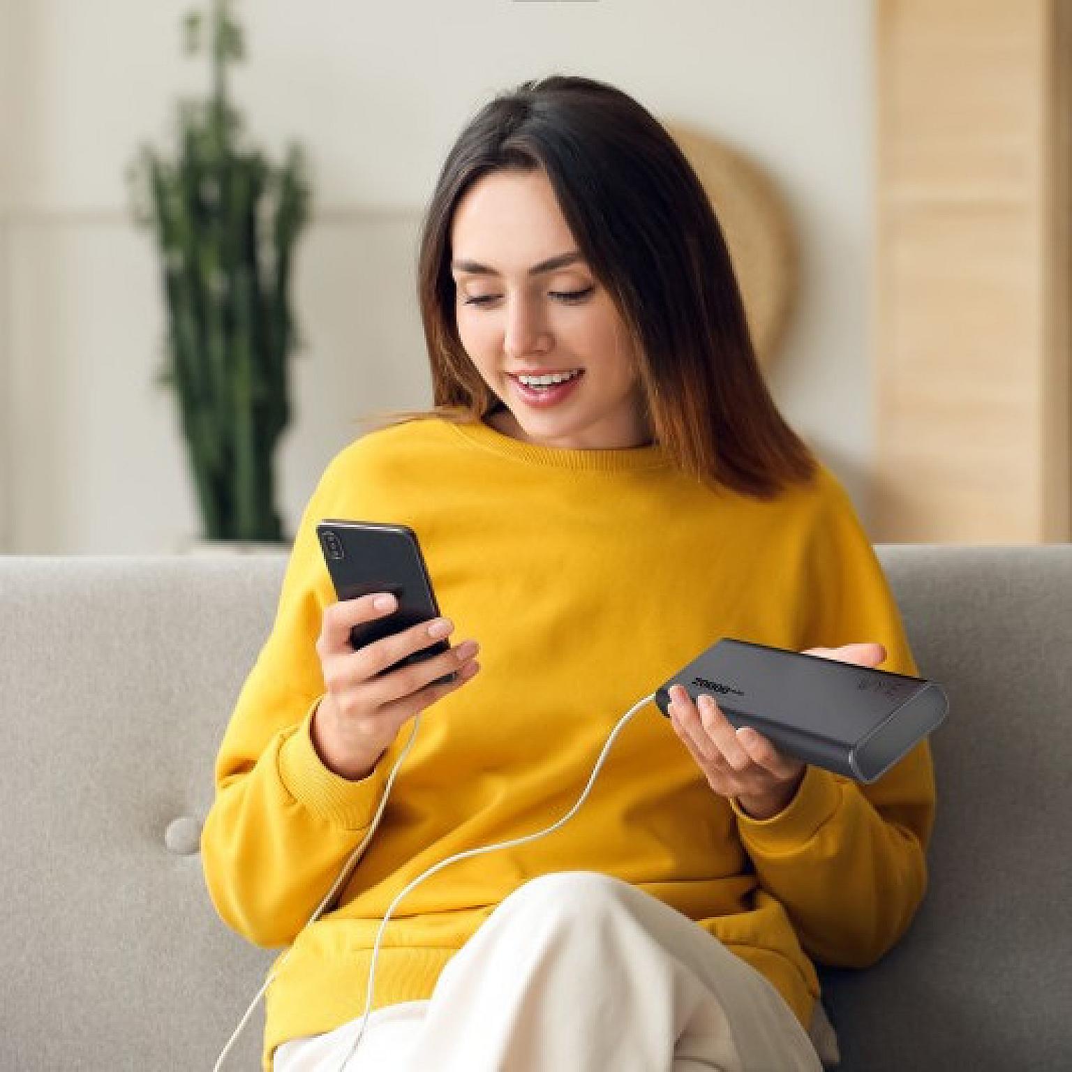 130W Ultra-Fast Charging Smart Power Bank