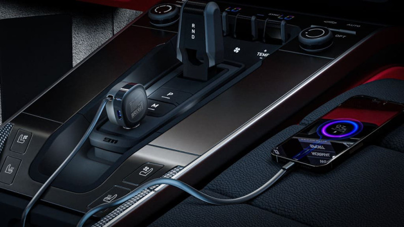 3-IN-1 Fast Charging In-Car Charger with Built-in Retractable Cable&A,C ports