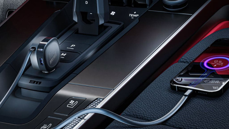 3-IN-1 Fast Charging In-Car Charger with Built-in Retractable Cable&A,C ports