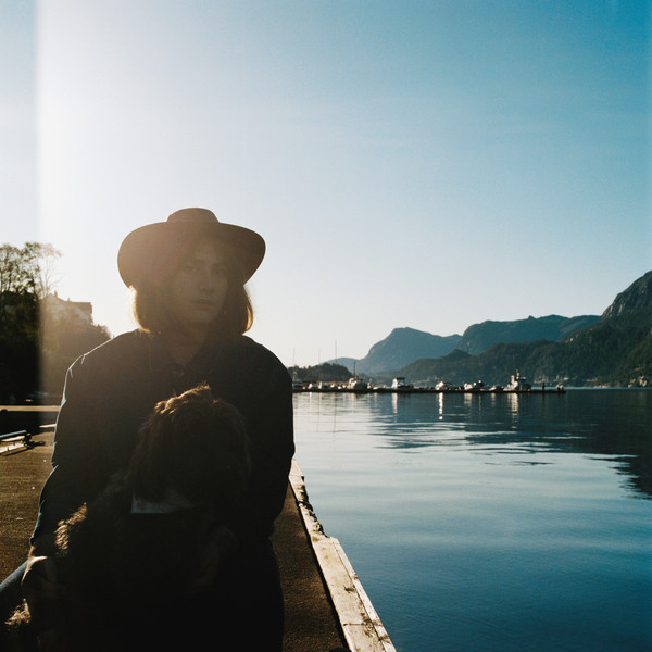 EMBLA AND THE KARIDOTTERS — HOWLING