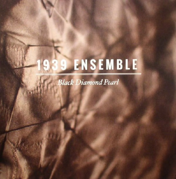 1939 ENSEMBLE — Black Diamond Pearl