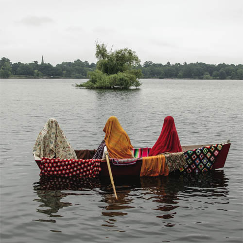 QUILT — HELD IN SPLENDOR
