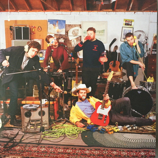 GROUNDERS — Coffee & Jam