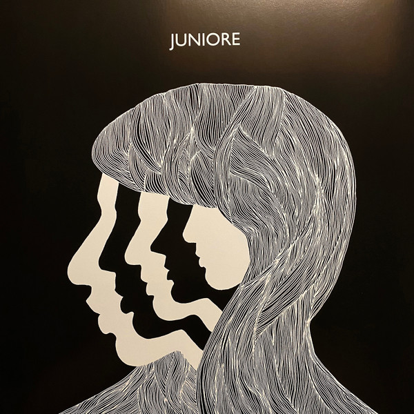 JUNIORE — UN PEU DHISTOIRE