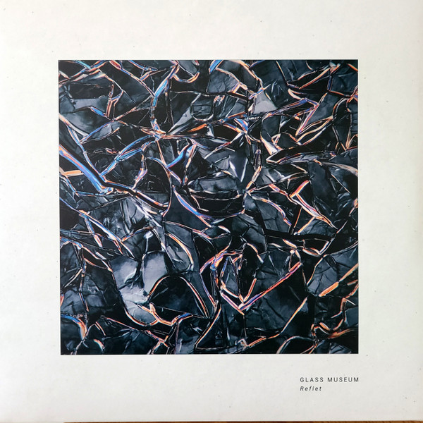 GLASS MUSEUM — REFLET