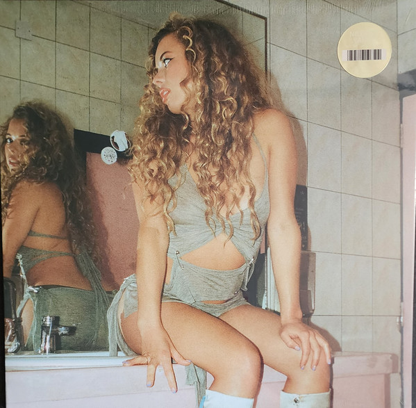 NILUFER YANYA — MY METHOD ACTOR